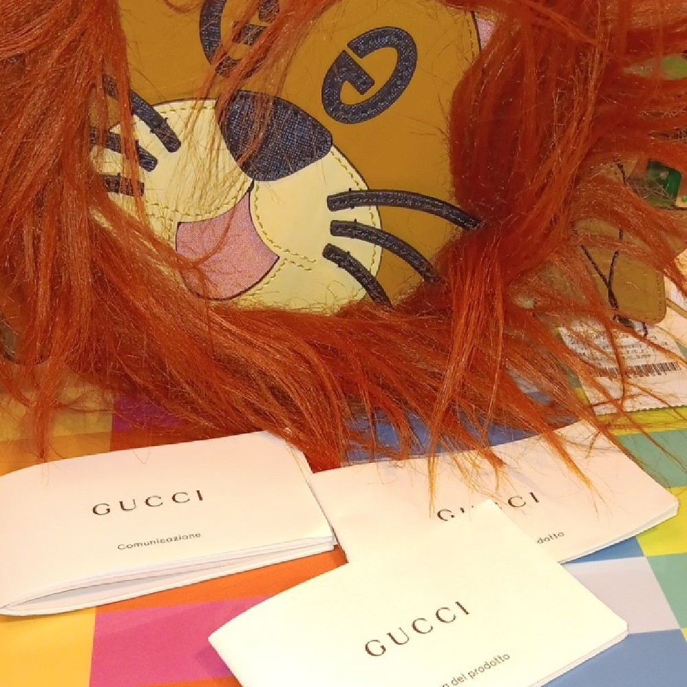 Gucci GG Furry Lion Round Bag Pouch Clutch 704806 - Picture 8 of 9